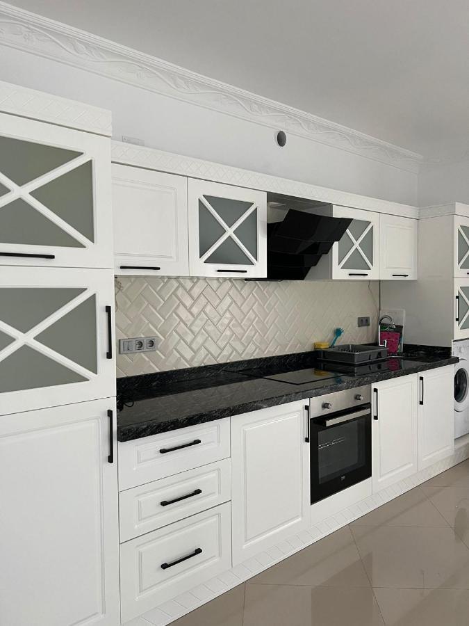 Lagenheter I Yekta Sobieski Development. Apartament *
